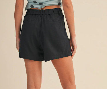 Linen Pleated Shorts