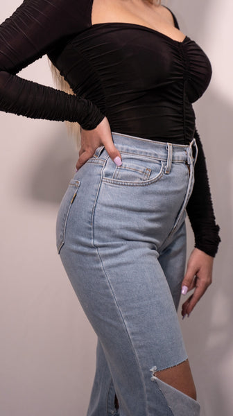 Slashed Boyfriend Jeans