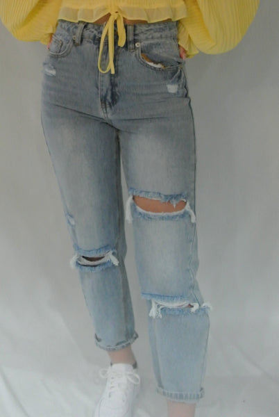 Distressed High Waisted Jeans